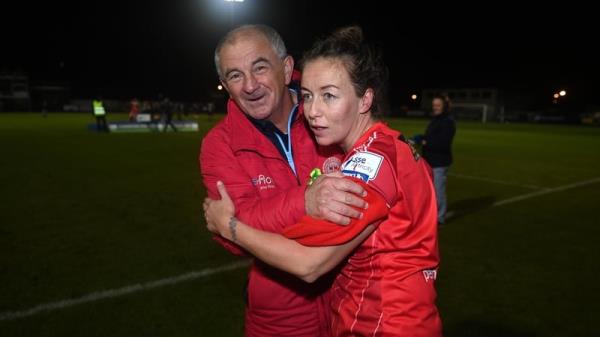 Shelbourne captain Pearl Slattery and manager Noel King celebrate a successful title defence